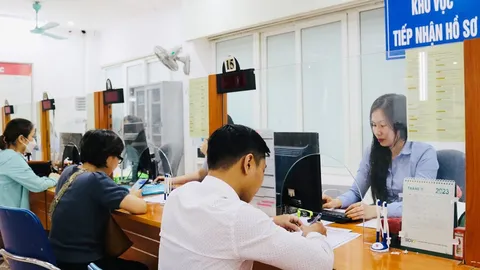 Đề xuất tăng mức hưởng trợ cấp thất nghiệp lên 75%