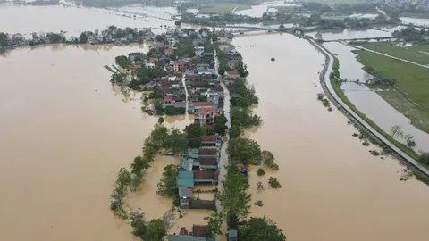 Hà Nội: Công bố tình huống khẩn cấp tại vùng đê rốn lũ Chương Mỹ