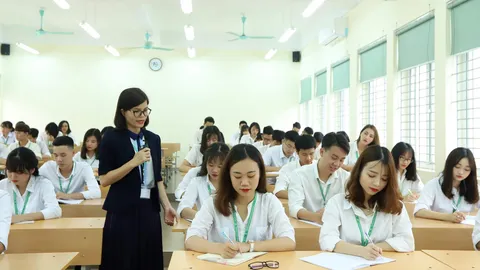 Các trường đại học đồng loạt tăng học phí