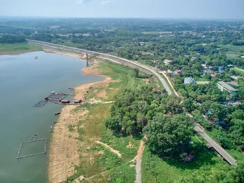 Hà Nội: Phê duyệt 2 dự án đường giao thông, đề xuất đầu tư đường sắt đô thị hơn 40.000 tỷ